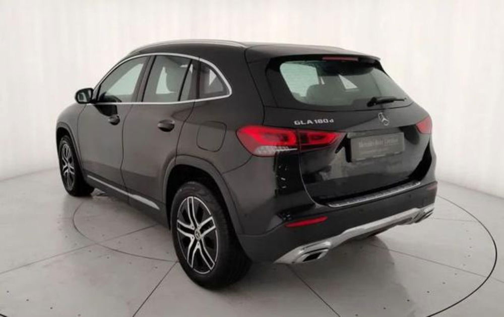 Mercedes-Benz GLA SUV usata a Napoli (4)