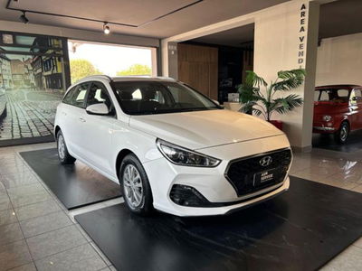 Hyundai i30 Station Wagon 1.6 CRDi 110CV Comfort del 2018 usata a Marigliano