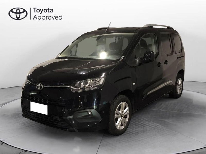 Toyota Proace City Verso City Verso 1.5D 100 CV S&amp;S Short D Executive  del 2020 usata a Torino