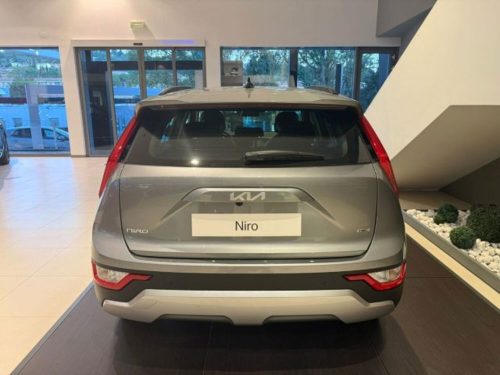 Kia Niro nuova a Perugia (5)