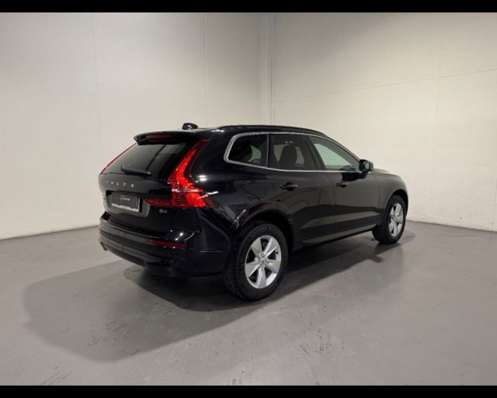 Volvo XC60 nuova a Treviso (2)