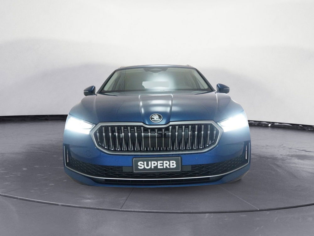 Skoda Superb Station Wagon nuova a Torino (9)