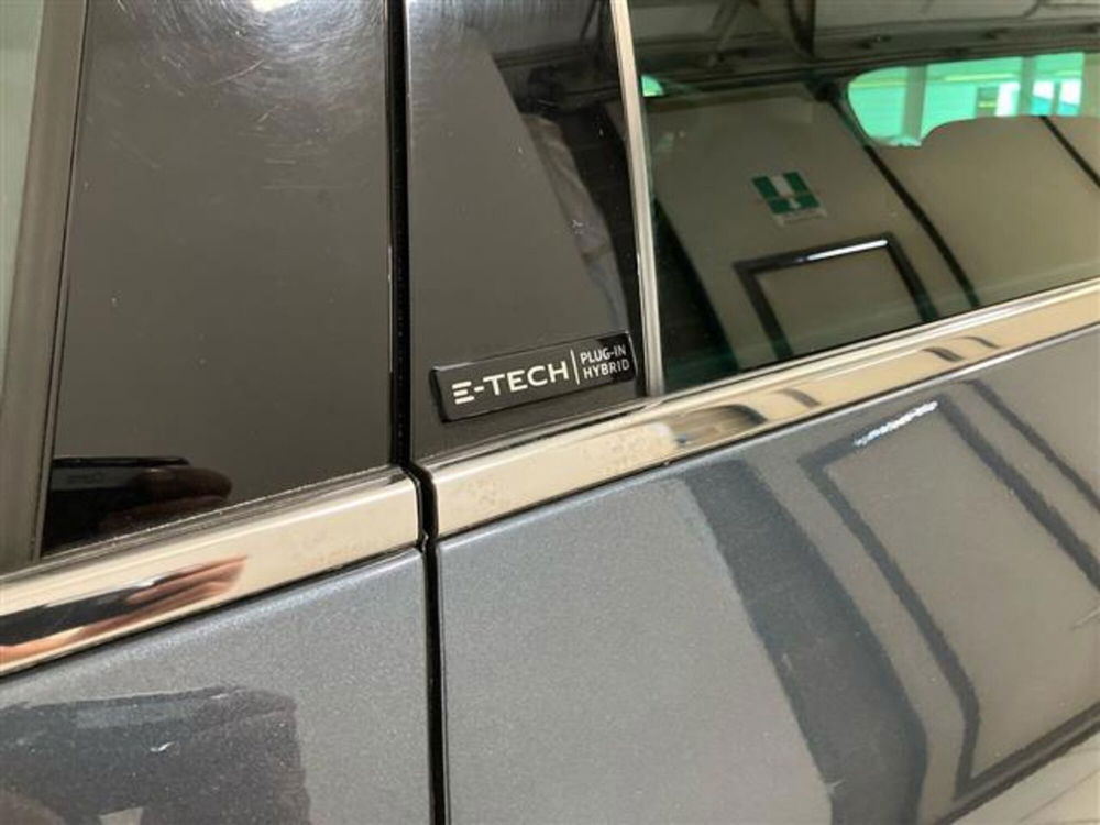 Renault Megane E-Tech Electric usata a Como (8)