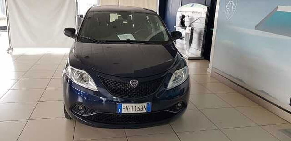 Lancia Ypsilon usata a Pordenone (2)