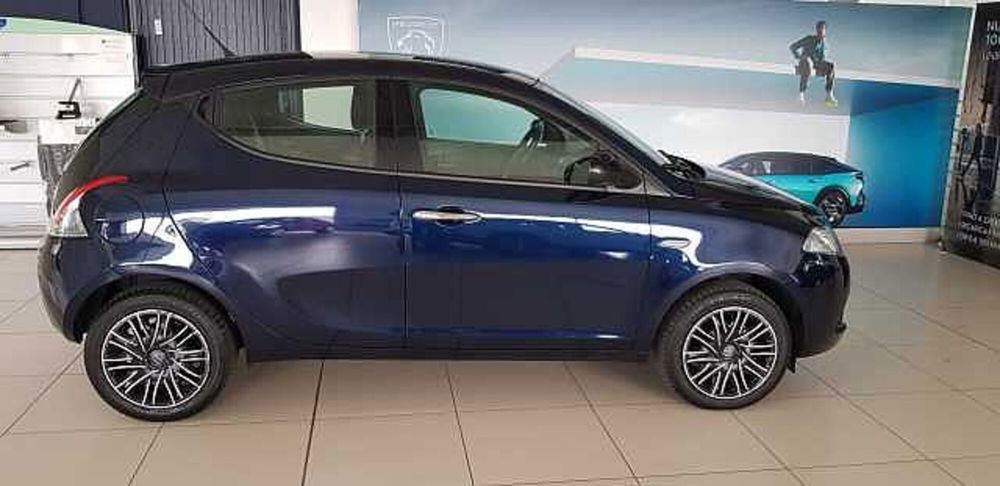 Lancia Ypsilon usata a Pordenone (8)