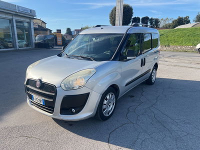 Fiat Dobl&ograve; 1.6 MJT 16V 105CV Lounge del 2011 usata a Lucca