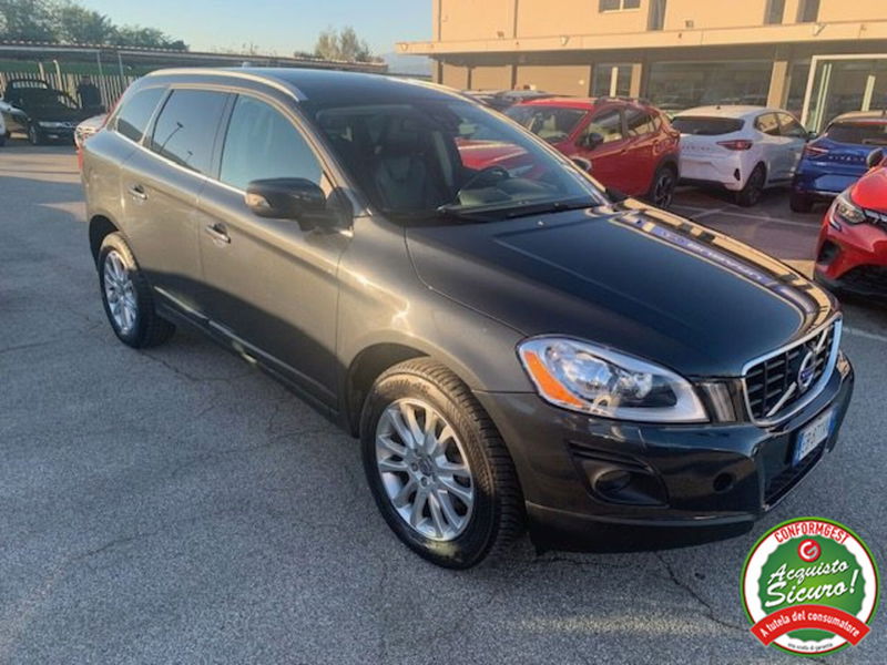 Volvo XC60 2.4 D 175 CV FWD DRIVe Summum del 2010 usata a Lucca