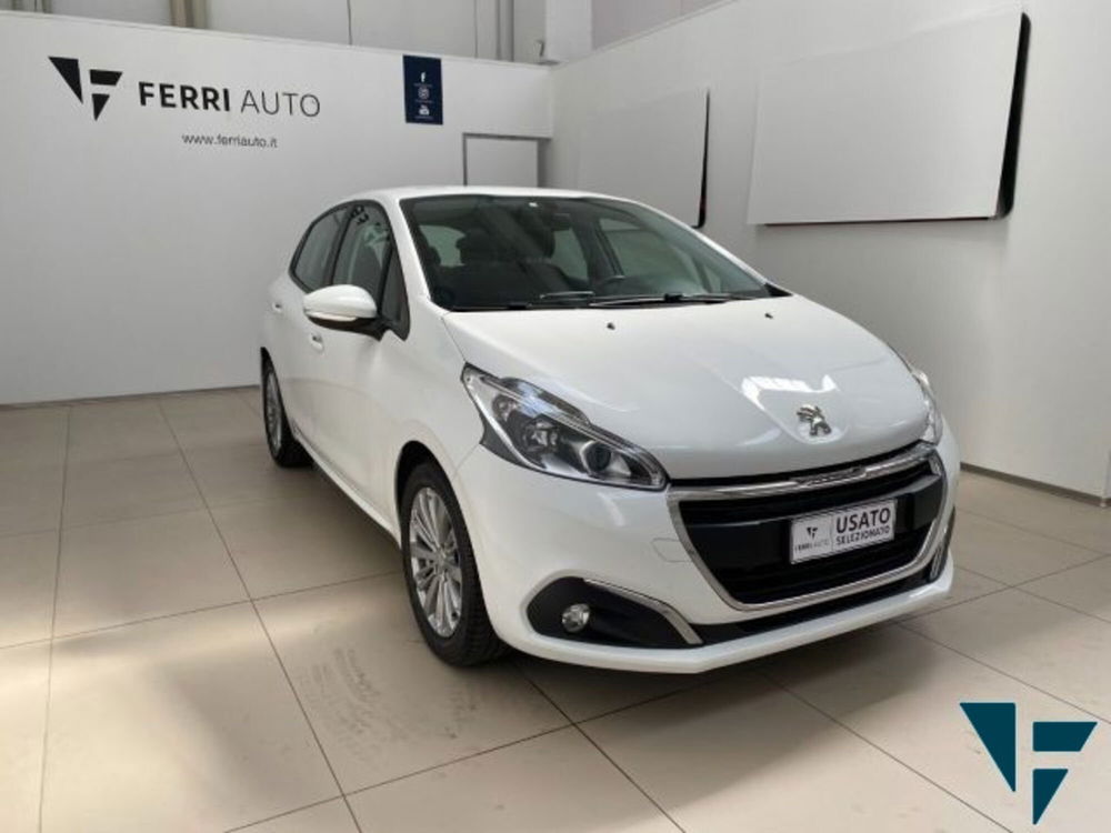 Peugeot 208 usata a Udine (4)