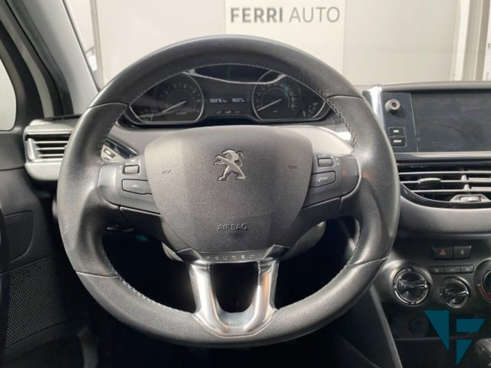 Peugeot 208 usata a Udine (8)