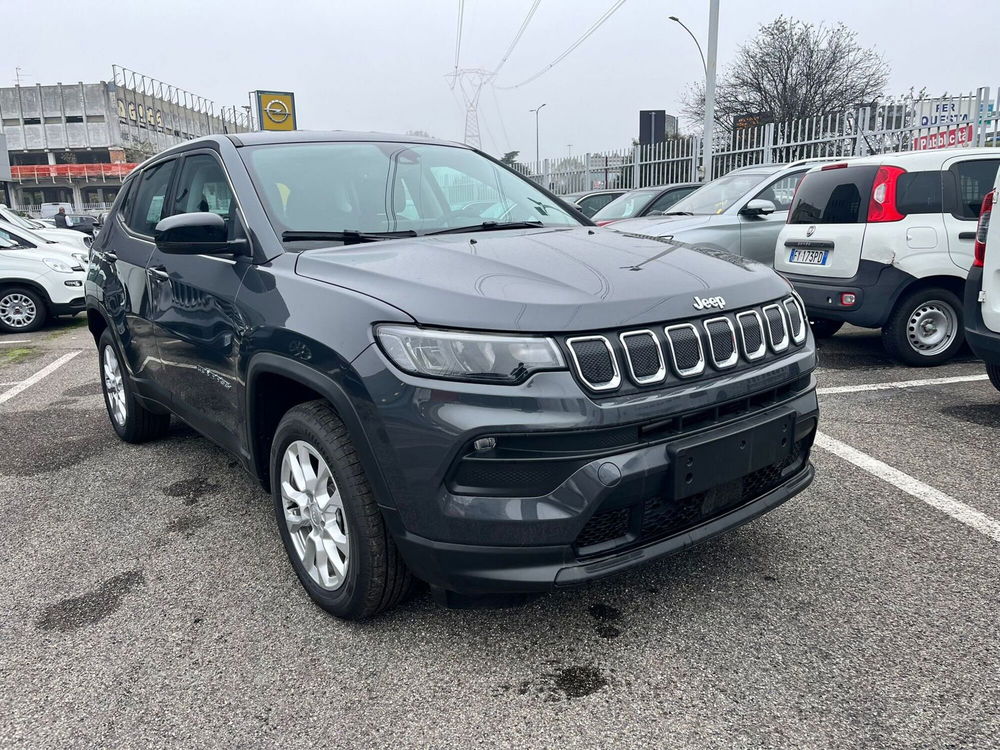 Jeep Compass nuova a Milano (3)