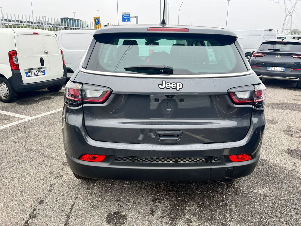 Jeep Compass nuova a Milano (8)