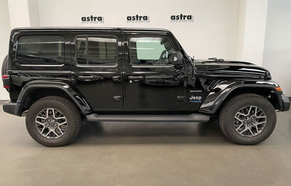 Jeep Wrangler Unlimited usata a Novara (3)