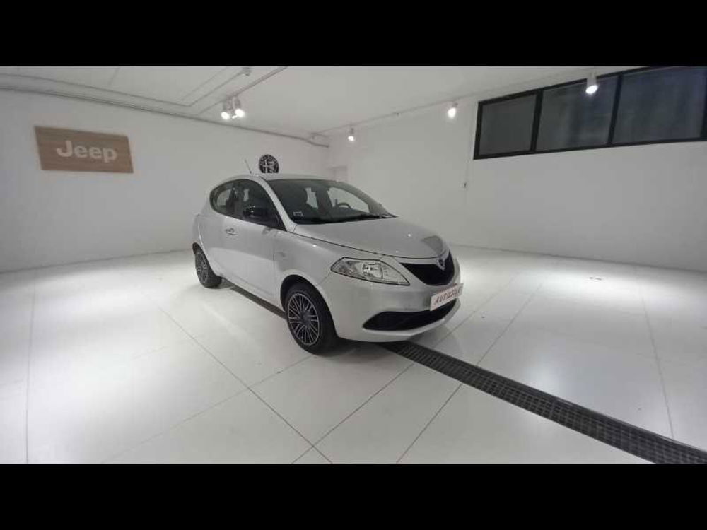 Lancia Ypsilon usata a Treviso (3)