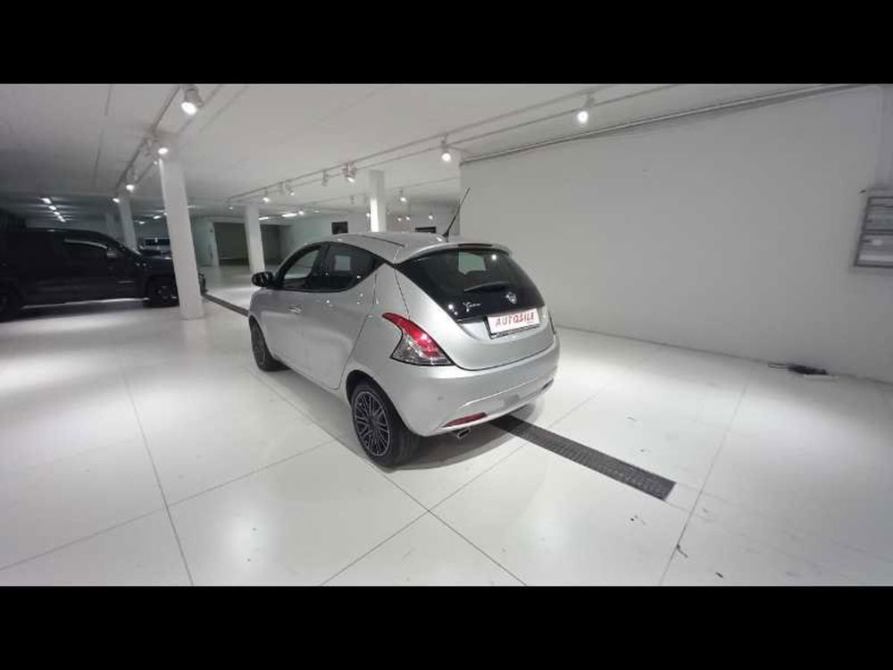 Lancia Ypsilon usata a Treviso (4)