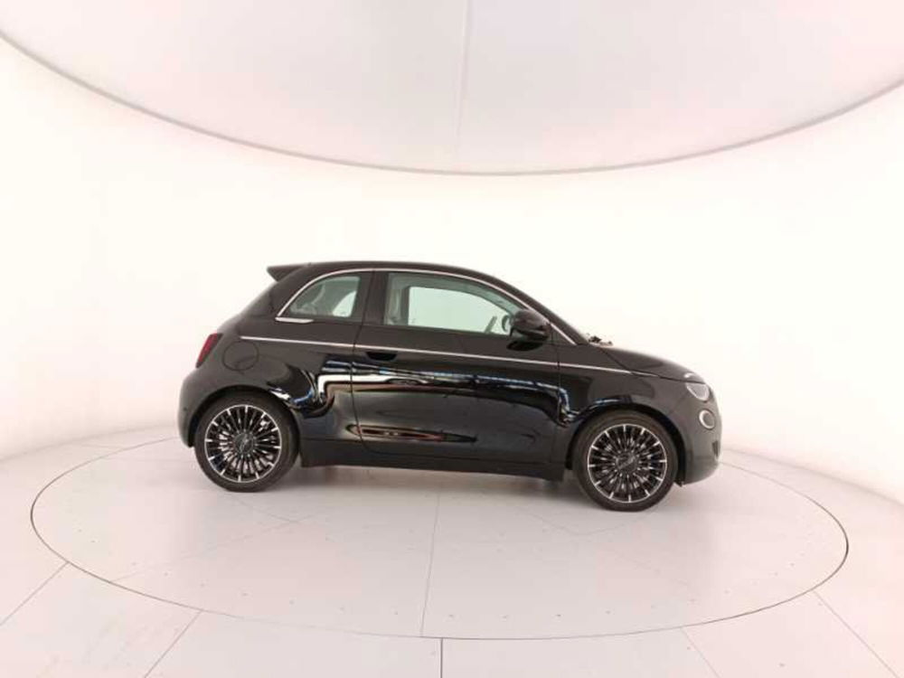 Fiat 500e usata a Treviso (7)