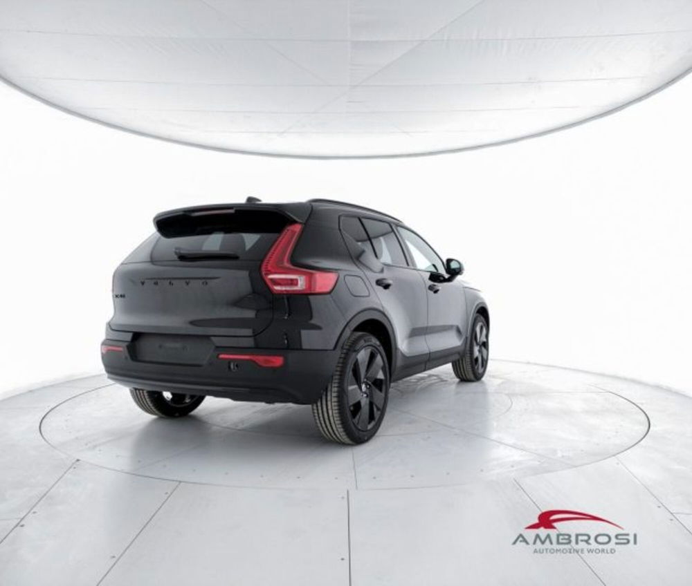 Volvo XC40 nuova a Perugia (3)