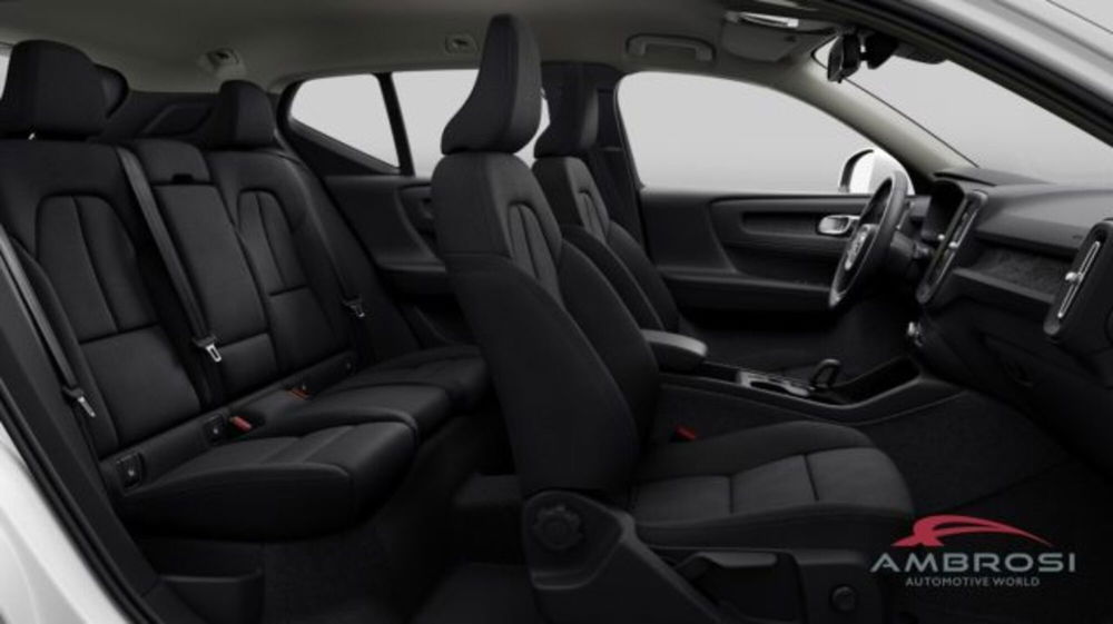 Volvo XC40 nuova a Perugia (8)