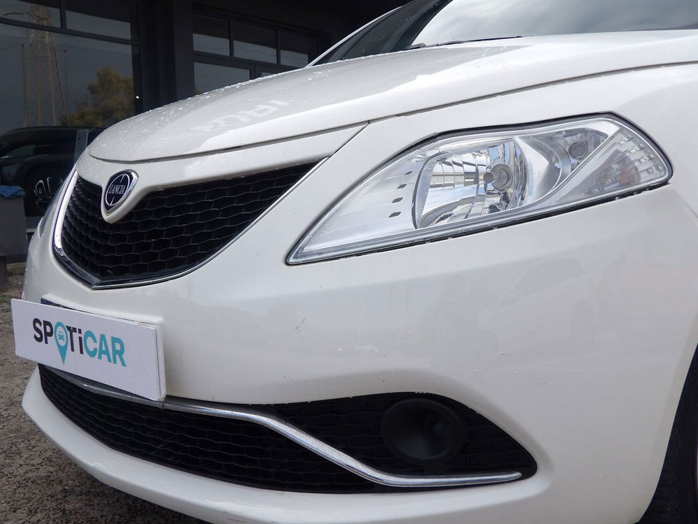 Lancia Ypsilon usata a Catania (8)