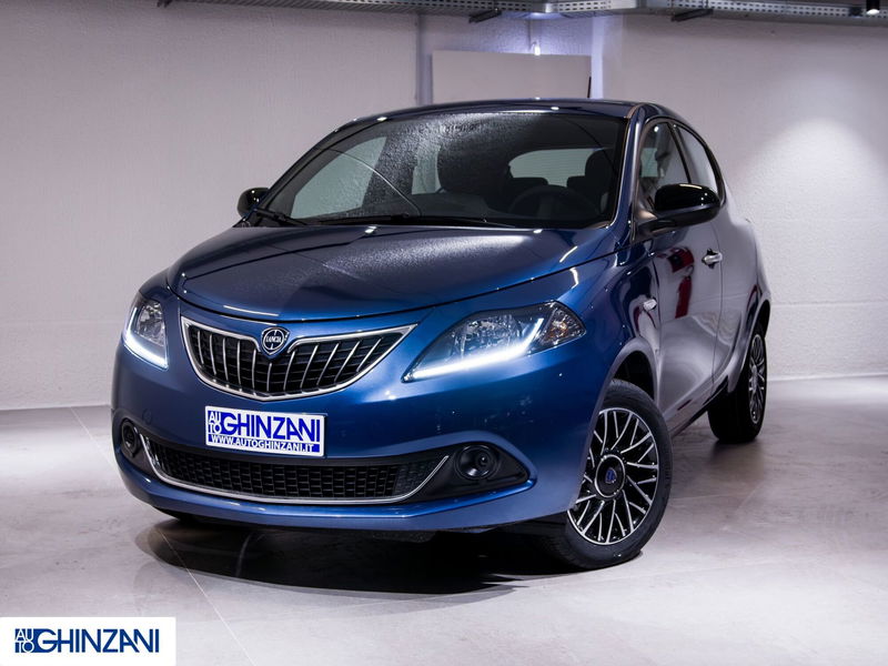 Lancia Ypsilon 1.0 FireFly 5 porte S&amp;S Hybrid Gold Plus del 2024 usata a Calusco d&#039;Adda