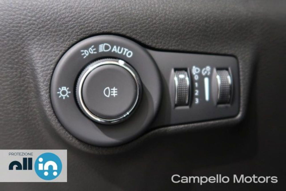 Jeep Compass nuova a Venezia (15)