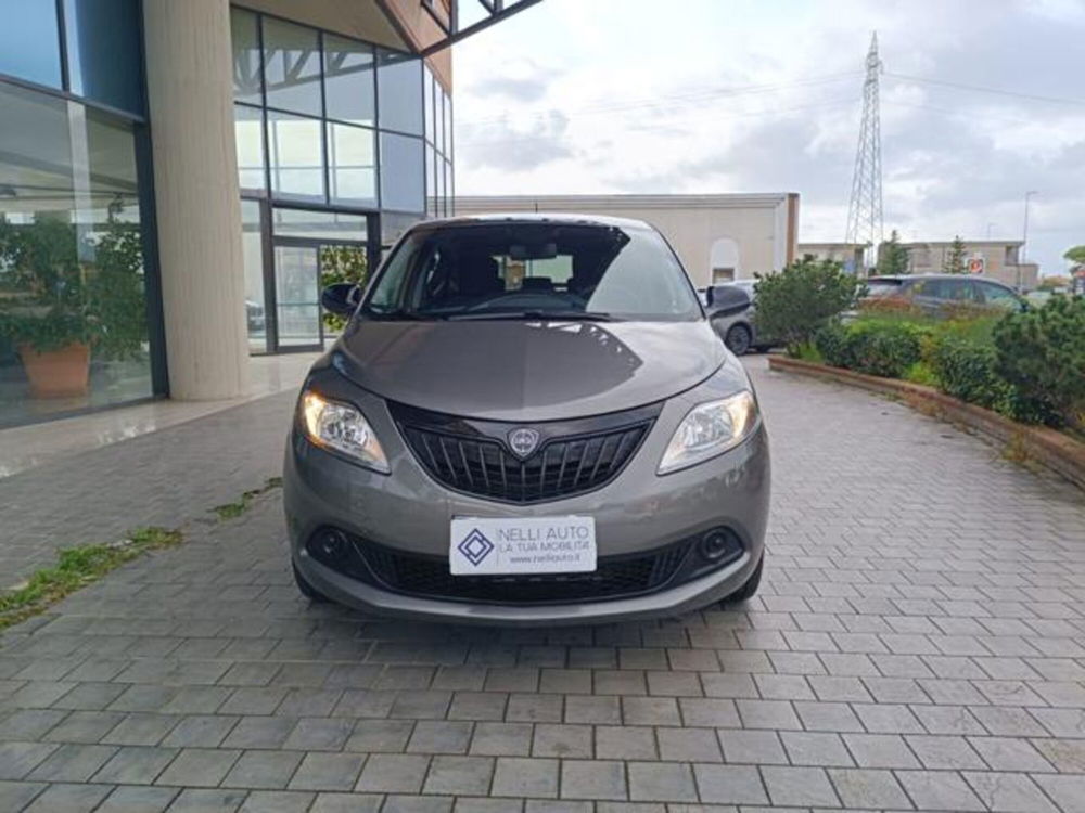 Lancia Ypsilon usata a Pisa (17)