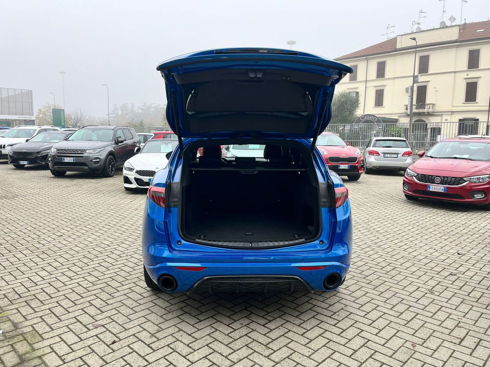 Alfa Romeo Stelvio usata a Milano (10)