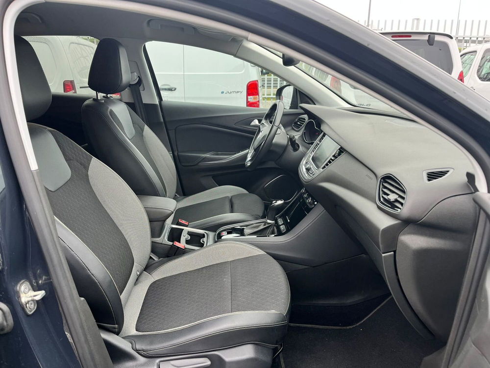 Opel Grandland X usata a Milano (13)