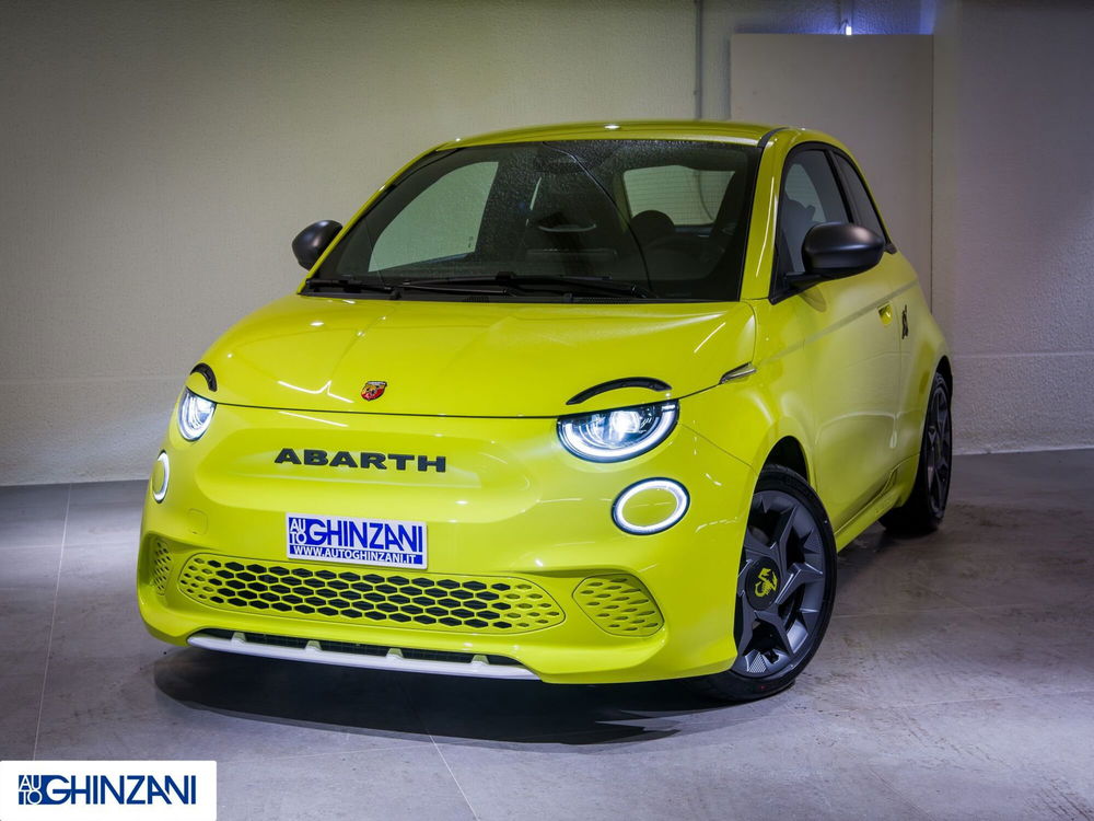 Abarth 500e Cabrio nuova a Bergamo