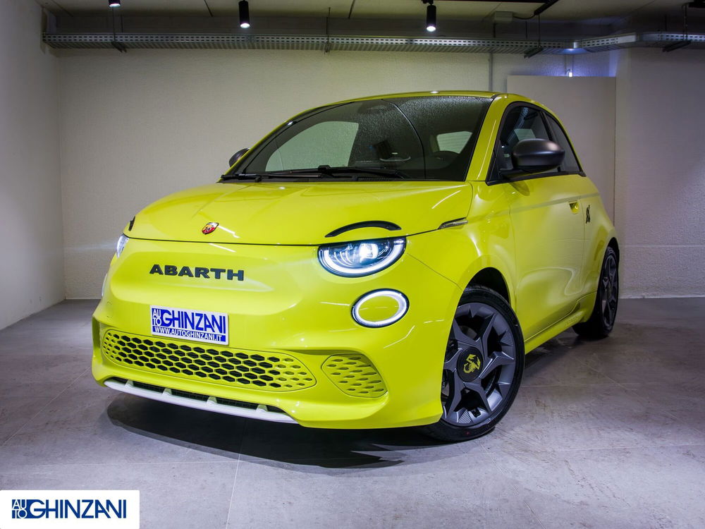 Abarth 500e Cabrio nuova a Bergamo (2)