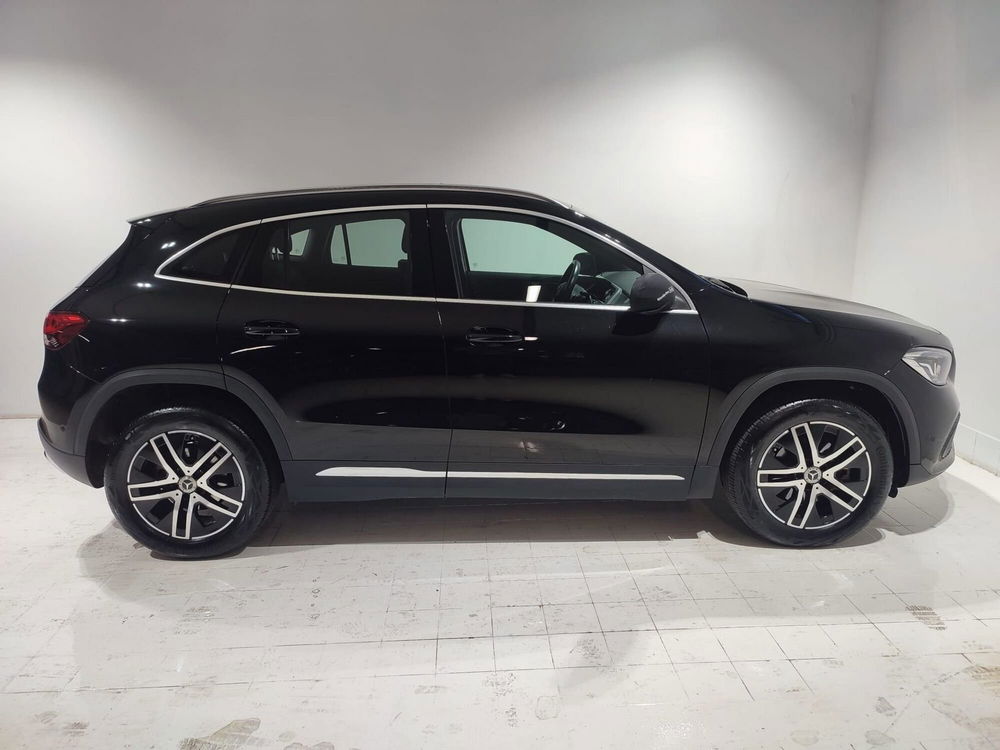 Mercedes-Benz GLA SUV usata a Napoli (8)