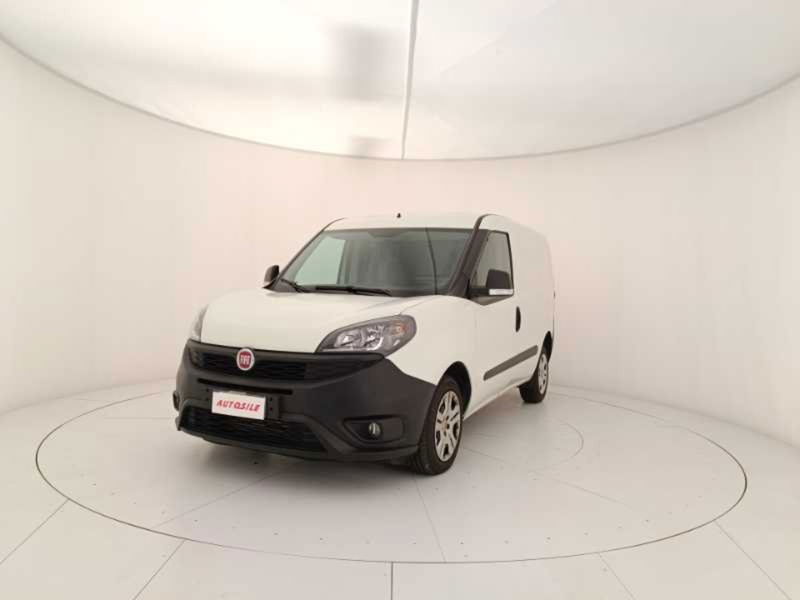 Fiat Dobl&ograve; Furgone cargo 1.6 mjt 105cv CH1 Lounge S&amp;S MY19 del 2021 usata a Treviso