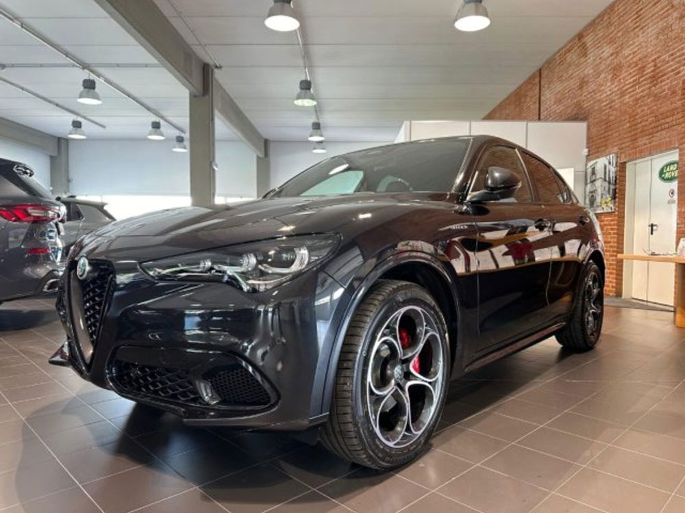 Alfa Romeo Stelvio nuova a Bologna