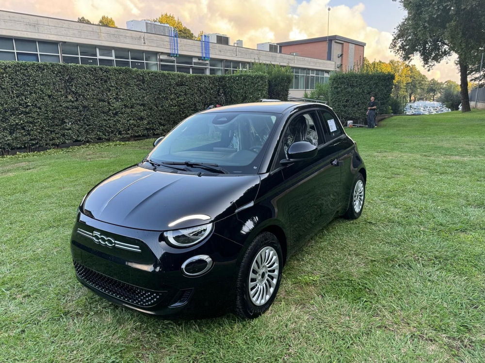 Fiat 500e nuova a Salerno