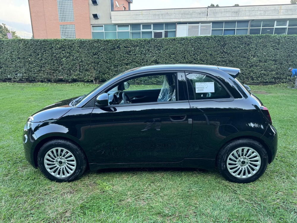 Fiat 500e nuova a Salerno (11)