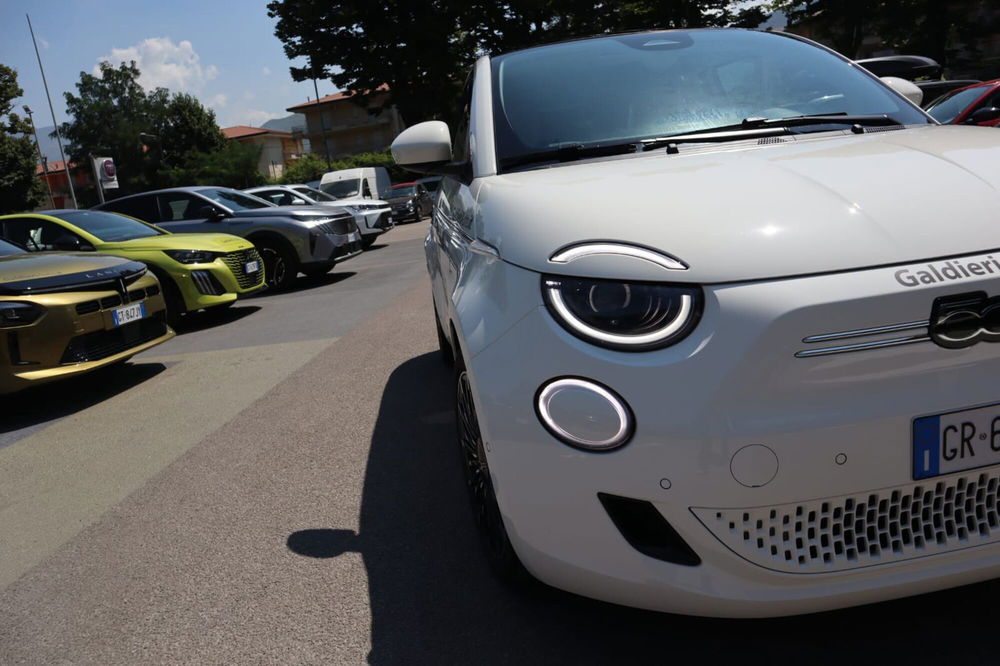 Fiat 500e usata a Salerno (12)