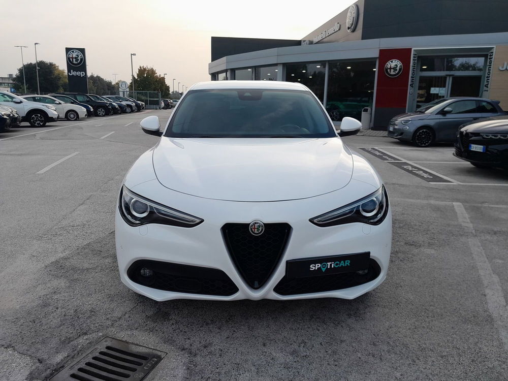 Alfa Romeo Stelvio usata a Ancona (2)