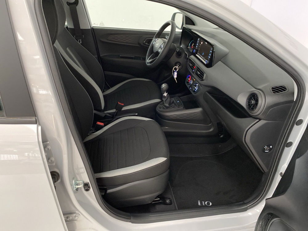 Hyundai i10 nuova a Lodi (6)