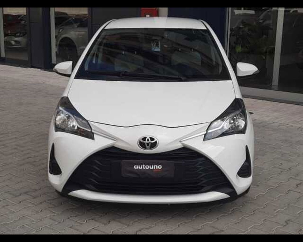 Toyota Yaris usata a Napoli (2)