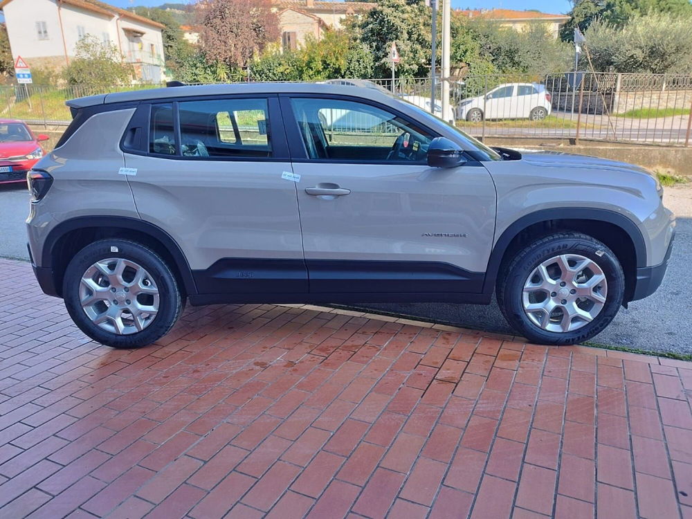 Jeep Avenger nuova a Arezzo (4)