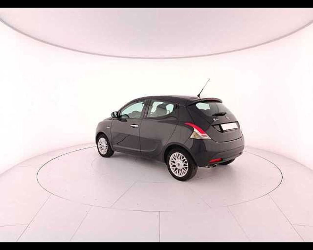 Lancia Ypsilon usata a Venezia (4)