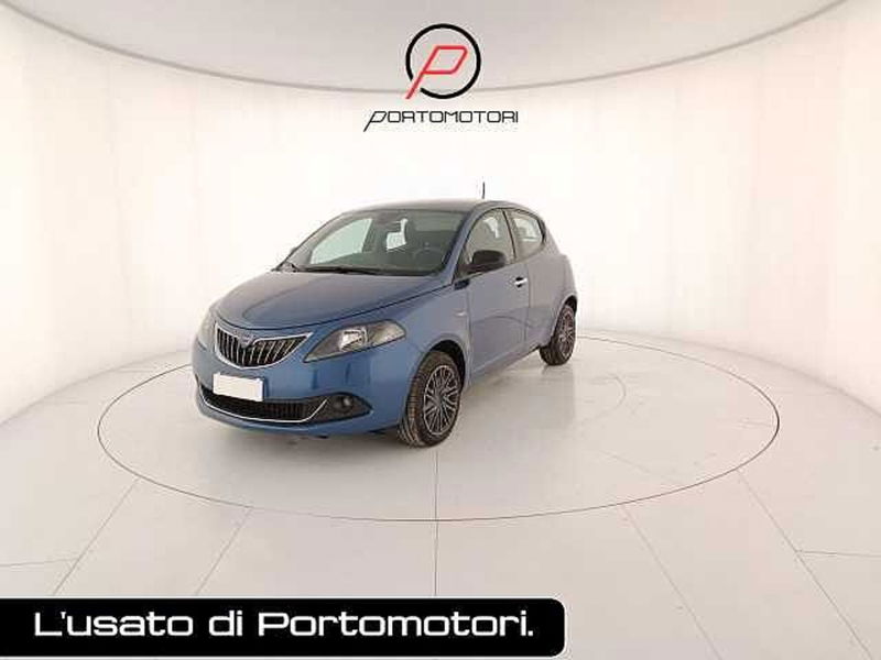 Lancia Ypsilon 1.0 FireFly 5 porte S&amp;S Hybrid Gold Plus del 2023 usata a Portogruaro