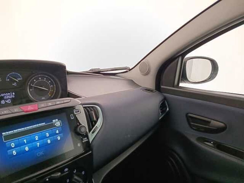 Lancia Ypsilon usata a Venezia (11)