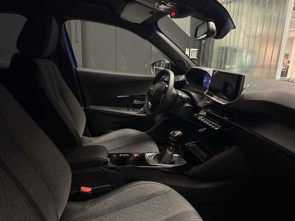 Peugeot 2008 nuova a Ravenna (8)