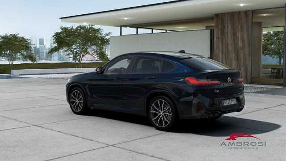 BMW X4 nuova a Viterbo (2)