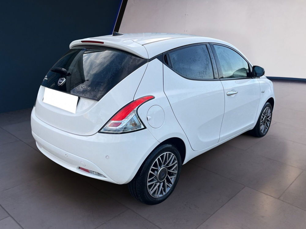 Lancia Ypsilon usata a Torino (4)