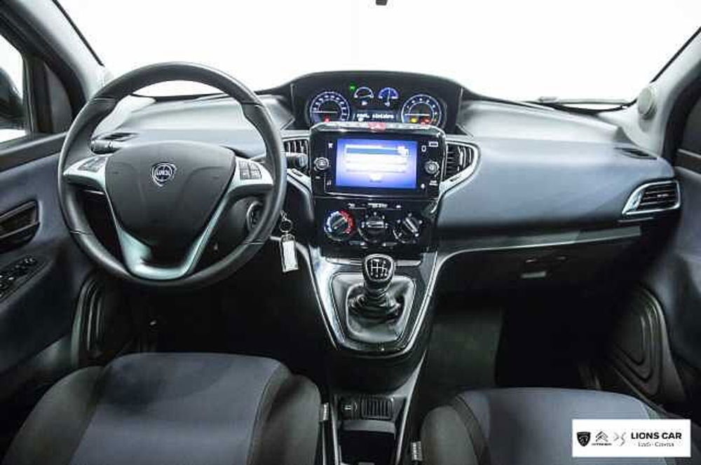 Lancia Ypsilon usata a Lodi (10)