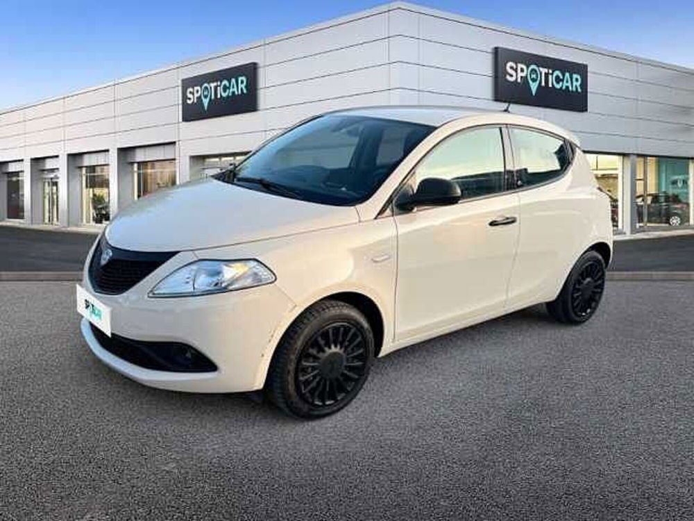 Lancia Ypsilon usata a Ravenna