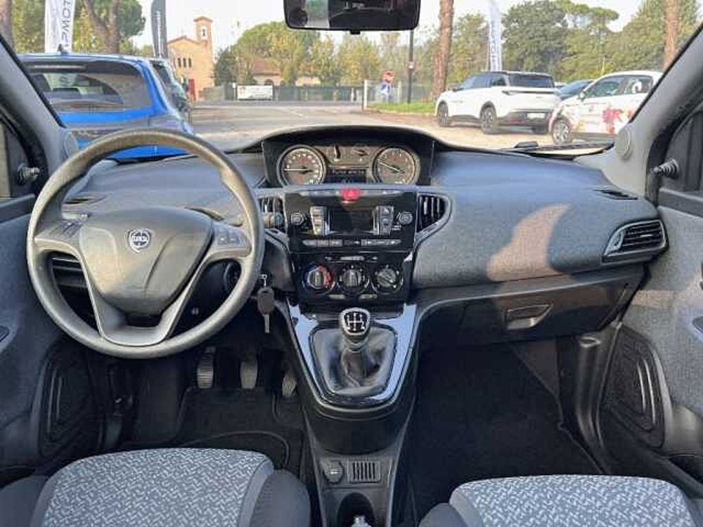 Lancia Ypsilon usata a Ravenna (10)