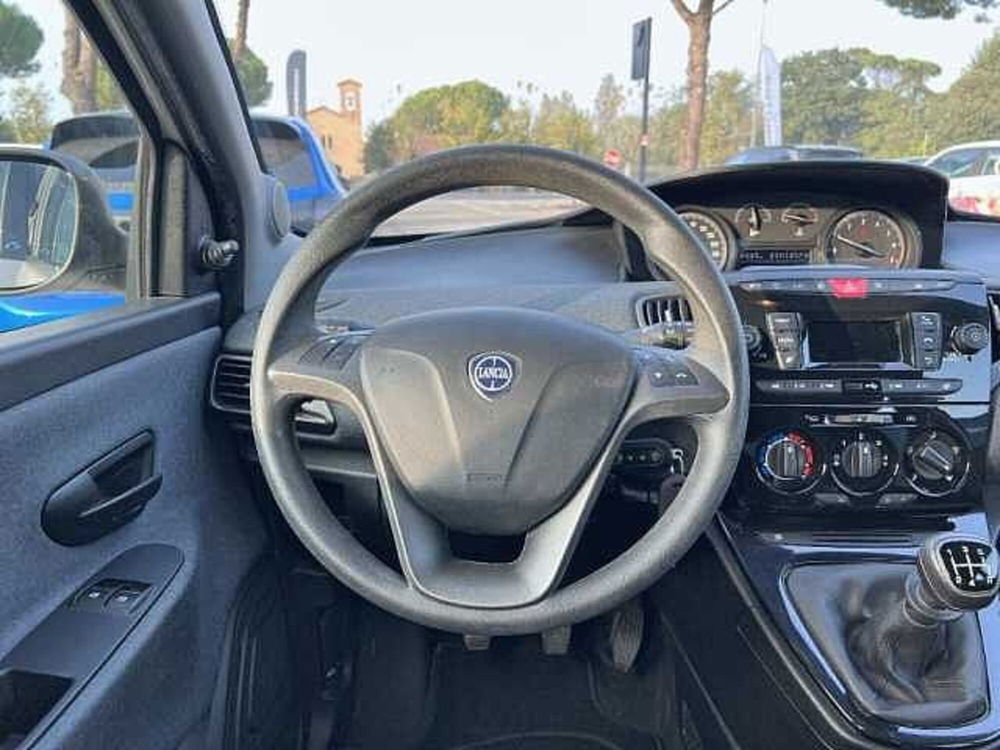 Lancia Ypsilon usata a Ravenna (12)