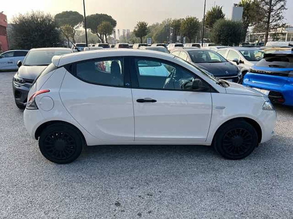 Lancia Ypsilon usata a Ravenna (4)